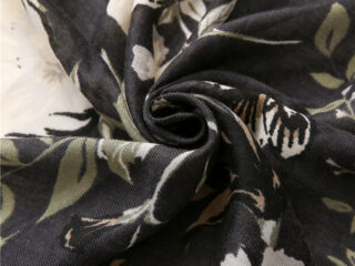 Γυναικείο Φουλάρι Εσάρπα Ασπρόμαυρο με Κρόσσια