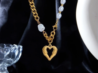 Γυναικείο Κολιέ Καρδιά με Πέρλες από Ατσάλι Επιχρυσωμένο