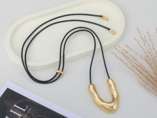 Γυναικείο Μακρύ Κολιέ Πέταλο με Δερμάτινο Κορδόνι Χρυσό