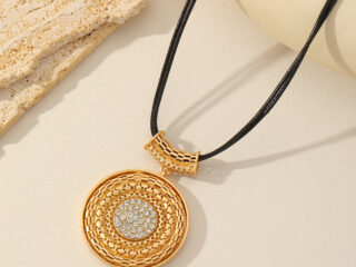 Γυναικείο Κολιέ Μενταγιόν Zircon με Δερμάτινο Κορδόνι