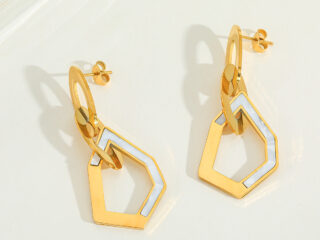 Γυναικεία Σκουλαρίκια Λευκά Γεωμετρικά από Ανοξείδωτο Ατσάλι Επιχρυσωμένα 18K