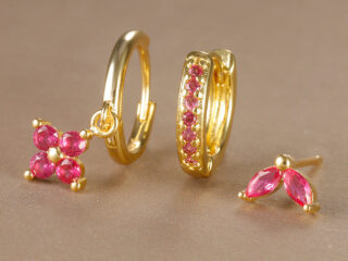 Γυναικεία Σκουλαρίκια Σετ Clover από Ανοξείδωτο Ατσάλι Επιχρυσωμένα 18Κ με Zircon Φούξια