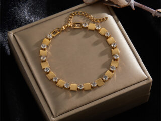 Γυναικείο Βραχιόλι Golden Tiles από Ανοξείδωτο Ατσάλι Επιχρυσωμένο 18K με Zircon