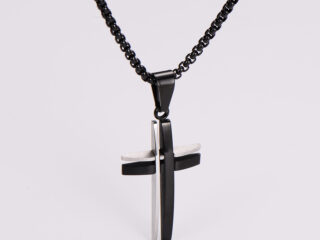 Ανδρικό Μενταγιόν Κολιέ Σταυρός Black Silver από Ανοξείδωτο Ατσάλι