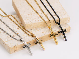 Ανδρικό Μενταγιόν Κολιέ Σταυρός Black Silver από Ανοξείδωτο Ατσάλι