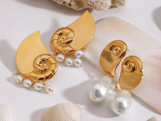 Γυναικεία Σκουλαρίκια Spiral Κοχύλι από Ανοξείδωτο Ατσάλι με Πέρλες