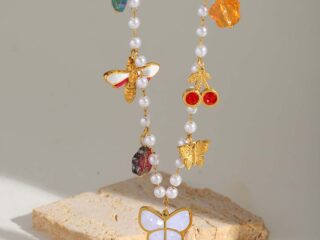 Γυναικείο Κολιέ White Butterfly Charms από Ανοξείδωτο Ατσάλι Επιχρυσωμένο 18K με Πέρλες