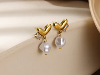 Γυναικεία Σκουλαρίκια White Heart από Ανοξείδωτο Ατσάλι Επιχρυσωμένα 18Κ με Zircon και Πέρλα