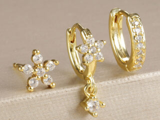 Γυναικεία Σκουλαρίκια Σετ Flower σε Λευκό Χρώμα