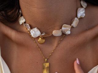 Γυναικείο Κολιέ Pearl Shell από Ανοξείδωτο Ατσάλι Επιχρυσωμένο 18Κ