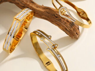 Γυναικείο Βραχιόλι Χειροπέδα Star από Ανοξείδωτο Ατσάλι Επιχρυσωμένο 18Κ με Zircon