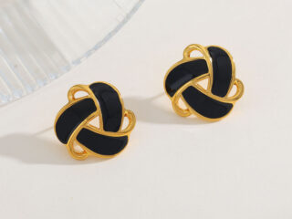 Γυναικεία Σκουλαρίκια Noir Twist από Ανοξείδωτο Ατσάλι Επιχρυσωμένα 18Κ με Μαύρο Σμάλτο