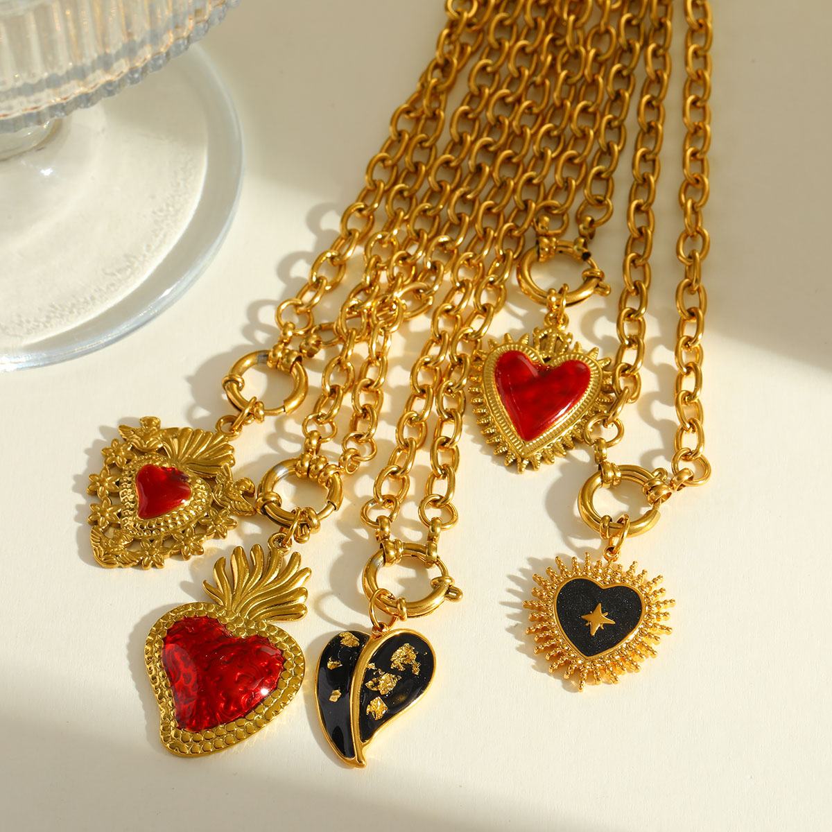 Γυναικείο Κολιέ Midnight Love από Ανοξείδωτο Ατσάλι Επιχρυσωμένο 18Κ με Μαύρη Καρδιά Γυναικείο Κολιέ Midnight Love από Ανοξείδωτο Ατσάλι Επιχρυσωμένο 18Κ με Μαύρη Καρδιά