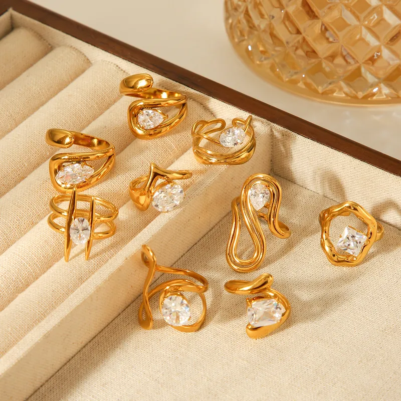 Γυναικείο Δαχτυλίδι Crystal Droplet από Ανοξείδωτο Ατσάλι Επιχρυσωμένο 18Κ με Zircon Προσαρμόσιμο Γυναικείο Δαχτυλίδι Crystal Droplet από Ανοξείδωτο Ατσάλι Επιχρυσωμένο 18Κ με Zircon Προσαρμόσιμο