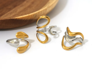 Γυναικείο Δαχτυλίδι Wave Flow από Ανοξείδωτο Ατσάλι Επιχρυσωμένο 18Κ Προσαρμόσιμο