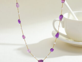 Γυναικείο Κολιέ Ethereal Gemstone & Mini Pearls από Ανοξείδωτο Ατσάλι με Violet Φυσικές Πέτρες