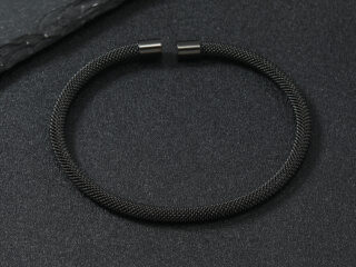 Ανδρικό Βραχιόλι Helix Twisted Cuff από Ανοξείδωτο Ατσάλι με Ανάγλυφη Πλέξη Mesh Μαύρο