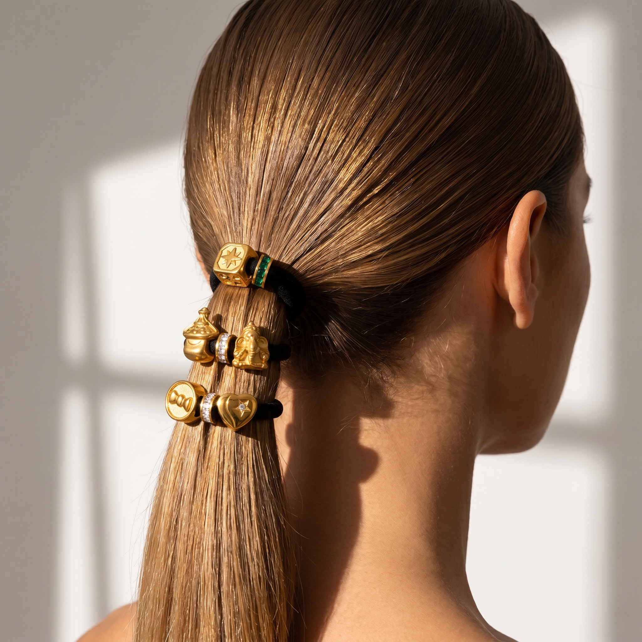 Γυναικείο Λαστιχάκι Μαλλιών Emerald Charm Hair Ties από Ανοξείδωτο Ατσάλι Επιχρυσωμένο 18K Γυναικείο Λαστιχάκι Μαλλιών Emerald Charm Hair Ties από Ανοξείδωτο Ατσάλι Επιχρυσωμένο 18K