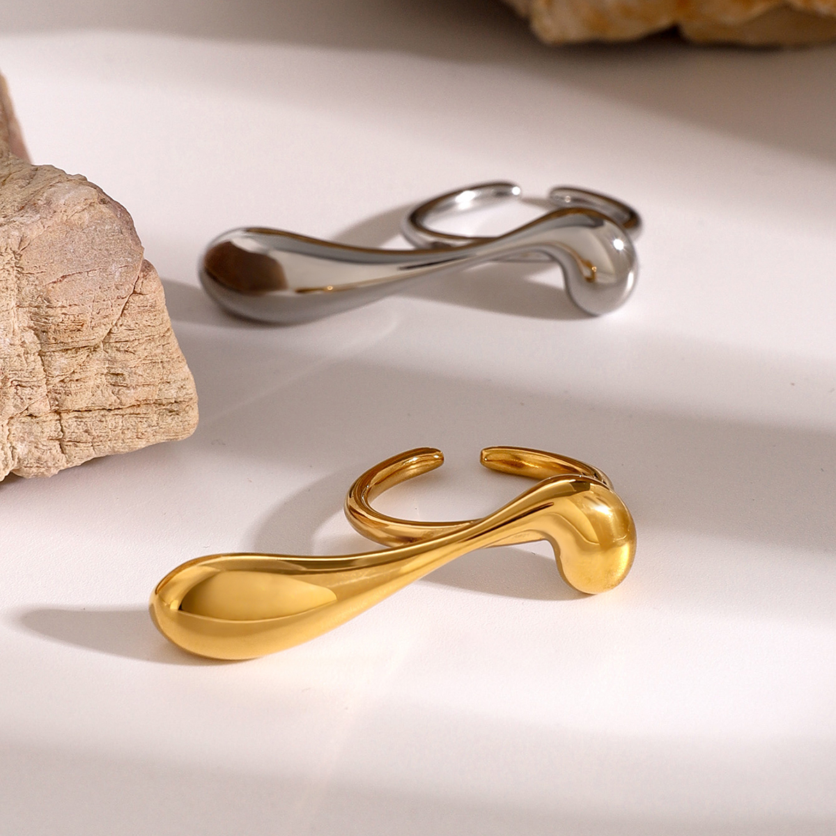 Γυναικείο Δαχτυλίδι Water Droplets Open Ring από Ανοξείδωτο Ατσάλι Επιχρυσωμένο 18Κ σε Χρυσό και Ασημί Γυναικείο Δαχτυλίδι Water Droplets Open Ring από Ανοξείδωτο Ατσάλι Επιχρυσωμένο 18Κ σε Χρυσό και Ασημί